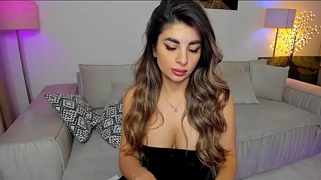 Queenofyouredreams online show from January 25, 4:13 am