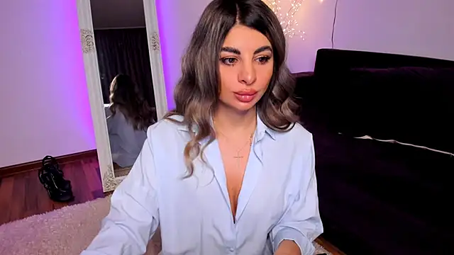 Queenofyouredreams online show from April 17, 10:34 pm