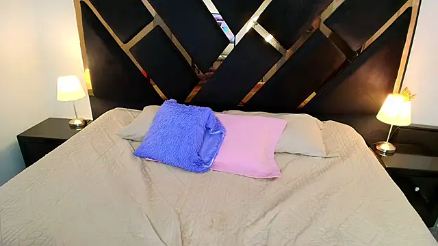 Snapshot of Amelie_saenz chatting on February 10, 7:46 pm Amelie saenz online show from February 10, 7:46 pm