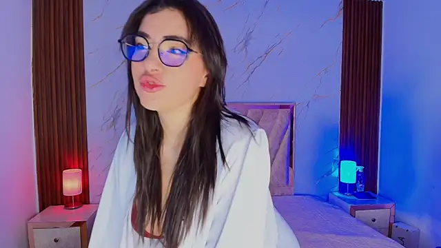 Snapshot of Amelie_saenz chatting on July 10, 12:05 pm Amelie saenz online show from July 10, 12:05 pm