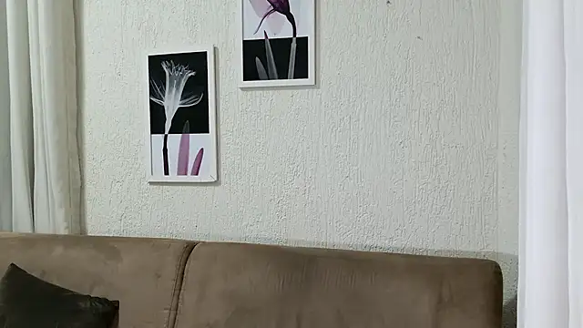 Snapshot of Blue_butterfly chatting on March 14, 5:05 am Blue butterfly online show from March 14, 5:05 am