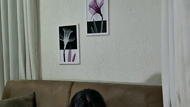 Snapshot of Blue_butterfly chatting on March 17, 12:32 am Blue butterfly online show from March 17, 12:32 am