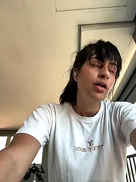 Snapshot of Blue_butterfly chatting on September 18, 2:42 pm Blue butterfly online show from September 18, 2:42 pm