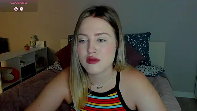  Sarah Soul  online show from September 11, 12:10 am
