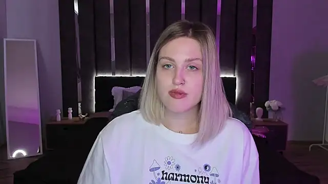  Sarah Soul  online show from March 21, 12:40 am