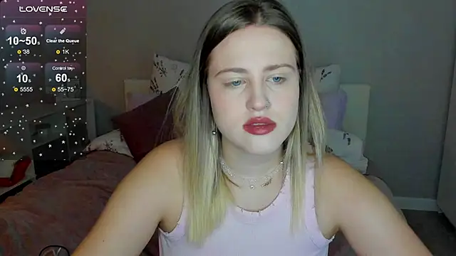  Sarah Soul  online show from October 8, 12:01 am
