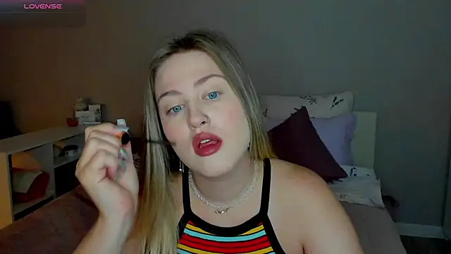  Sarah Soul  online show from September 30, 12:05 am