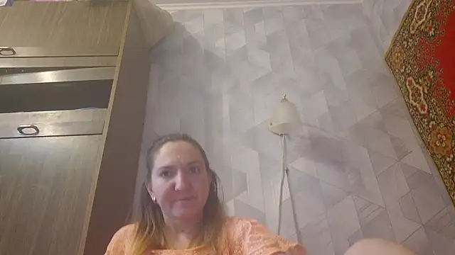 EstrellaWalters online show from May 16, 8:57 am