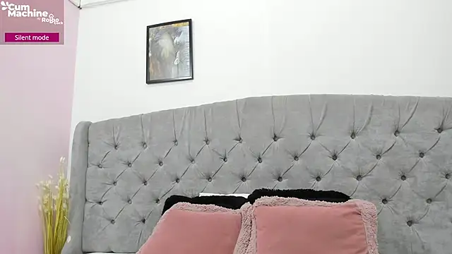 Snapshot of Valesskahall chatting on September 25, 12:11 pm Valesskahall online show from September 25, 12:11 pm
