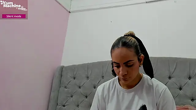 Valesskahall online show from December 5, 12:15 pm