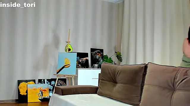 Snapshot of callmetori chatting on March 17, 1:18 pm callmetori online show from March 17, 1:18 pm