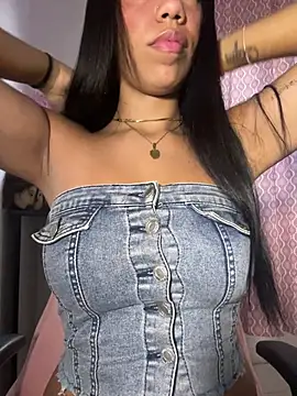 -Naomyy- online show from April 9, 10:27 pm