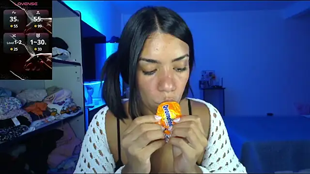 Snapshot of -Naomyy- chatting on February 28, 3:04 am -Naomyy- online show from February 28, 3:04 am