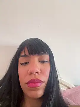 -Naomyy- online show from April 11, 3:59 pm