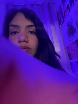 Snapshot of -Naomyy- chatting on January 16, 10:34 pm -Naomyy- online show from January 16, 10:34 pm