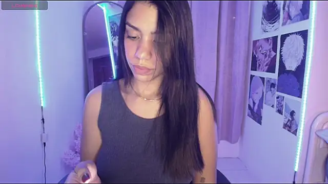 Snapshot of -Naomyy- chatting on February 7, 11:45 pm -Naomyy- online show from February 7, 11:45 pm