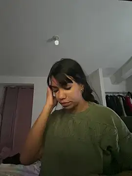 -Naomyy- online show from February 12, 1:49 am