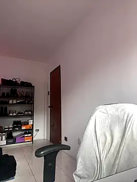 -Naomyy- online show from January 7, 6:13 pm