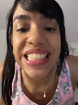 -Naomyy- online show from May 21, 10:07 pm