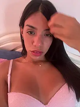 Snapshot of -Naomyy- chatting on March 8, 9:40 pm -Naomyy- online show from March 8, 9:40 pm