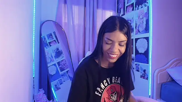 Snapshot of -Naomyy- chatting on January 30, 10:41 pm -Naomyy- online show from January 30, 10:41 pm