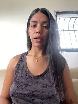 Snapshot of -Naomyy- chatting on March 13, 5:39 pm -Naomyy- online show from March 13, 5:39 pm