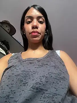 Snapshot of -Naomyy- chatting on March 10, 9:51 pm -Naomyy- online show from March 10, 9:51 pm