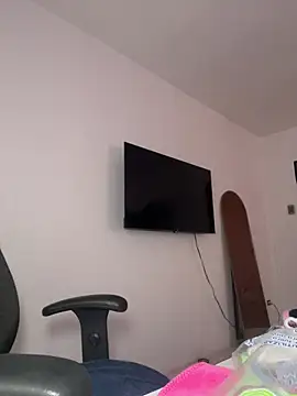 -Naomyy- online show from February 4, 1:39 pm