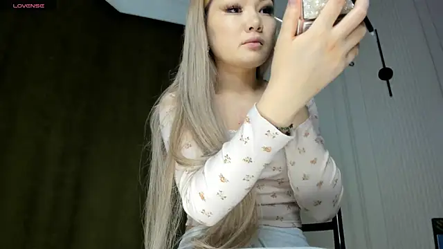 Snapshot of Xiao_Mei_ chatting on February 28, 12:21 am Xiao Mei  online show from February 28, 12:21 am