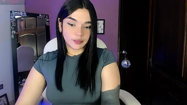 Snapshot of Veronica_111 chatting on February 24, 4:49 am Veronica 111 online show from February 24, 4:49 am