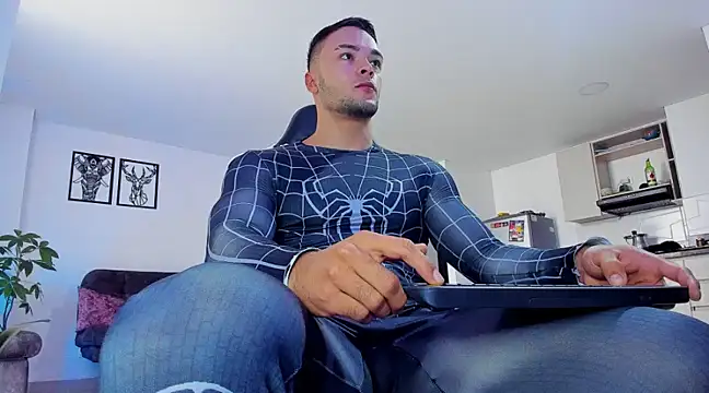 alexander collin02 online show from January 6, 1:30 pm