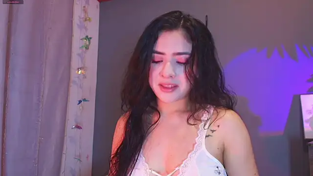 adara johnson   online show from April 27, 12:03 pm