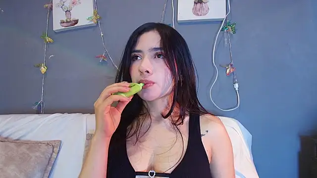 adara johnson   online show from March 7, 1:05 pm