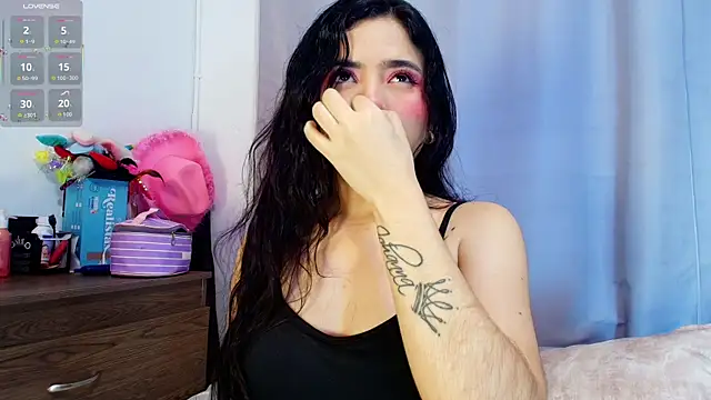 adara johnson   online show from November 6, 11:47 am