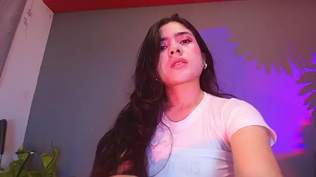 adara johnson   online show from April 15, 11:49 am