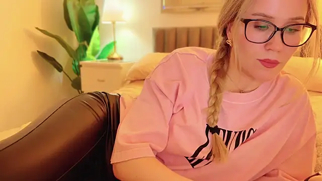 Myassistant online show from April 4, 9:43 pm