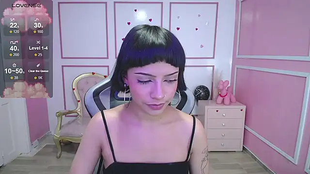 Snapshot of kathina_t chatting on January 25, 10:18 pm kathina t online show from January 25, 10:18 pm