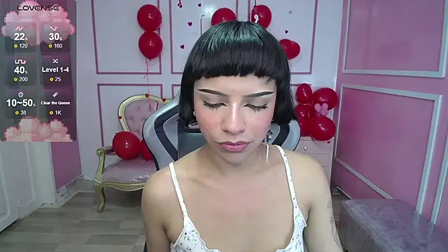 Snapshot of kathina_t chatting on February 19, 10:31 pm kathina t online show from February 19, 10:31 pm