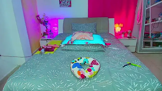 Kendralove31xxx online show from March 30, 2:46 am