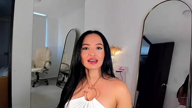 Snapshot of alexa_tobar chatting on June 12, 7:55 pm alexa tobar online show from June 12, 7:55 pm