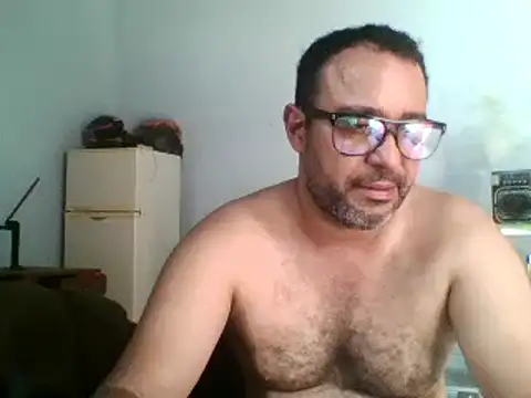 Snapshot of friendsloversex chatting on March 15, 5:04 pm friendsloversex online show from March 15, 5:04 pm