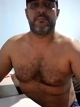 Snapshot of friendsloversex chatting on March 16, 3:58 am friendsloversex online show from March 16, 3:58 am