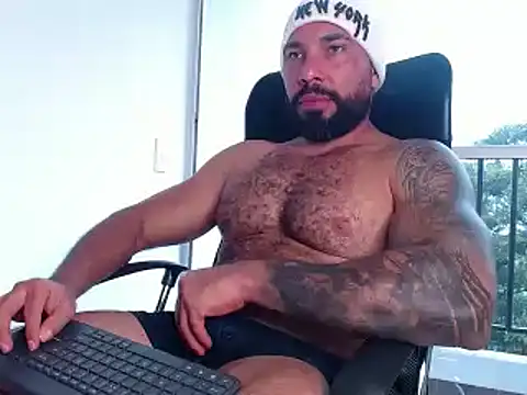 Snapshot of roman_muscle chatting on February 7, 10:09 pm roman muscle online show from February 7, 10:09 pm