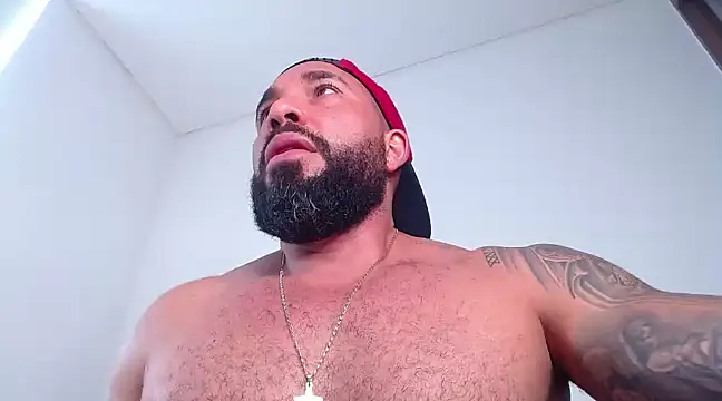 Snapshot of roman_muscle chatting on December 13, 4:16 pm roman muscle online show from December 13, 4:16 pm