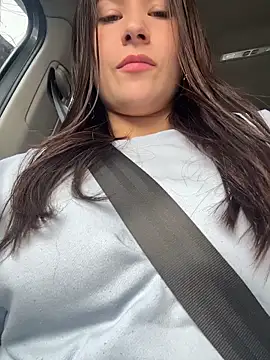 Snapshot of ValeryLovee chatting on December 22, 8:31 pm ValeryLovee online show from December 22, 8:31 pm