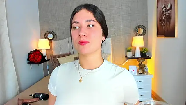 Snapshot of ValeryLovee chatting on February 2, 1:04 am ValeryLovee online show from February 2, 1:04 am