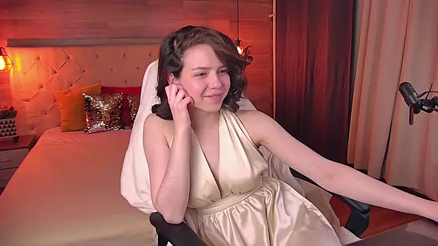 AngellaRoss online show from March 10, 6:45 pm