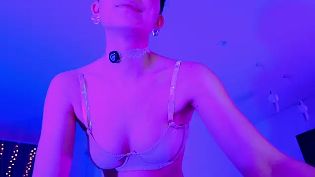 AngellaRoss online show from December 13, 8:04 pm