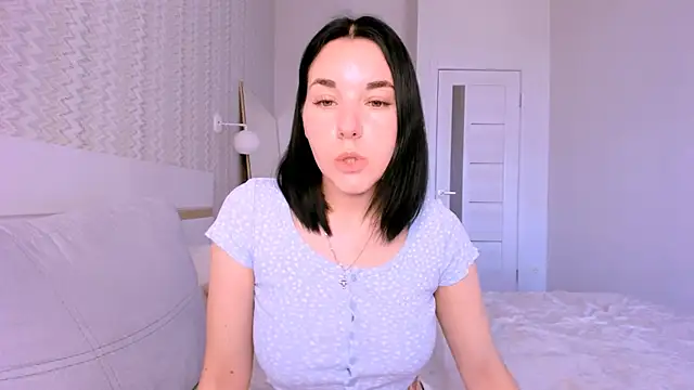 Snapshot of Kate_Ree chatting on July 1, 6:47 am Kate Ree online show from July 1, 6:47 am