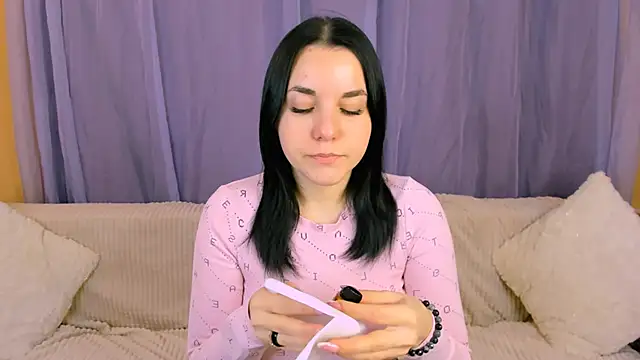 Snapshot of Kate_Ree chatting on January 13, 5:55 am Kate Ree online show from January 13, 5:55 am